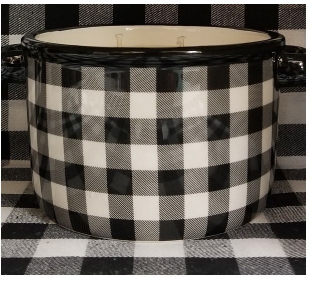 Black & White Gingham Soup Bowl with Basket of Apples Scent